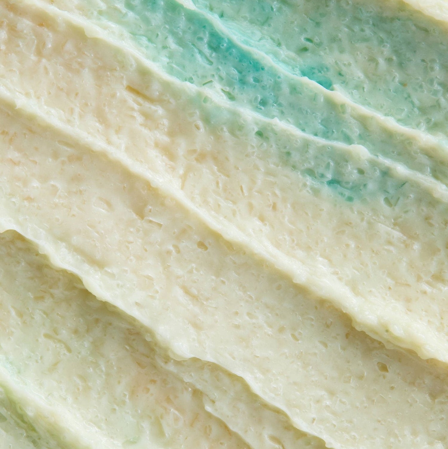 Lush Sakura & Salty: Delicate Fragrances for Those Who Love Light Scents