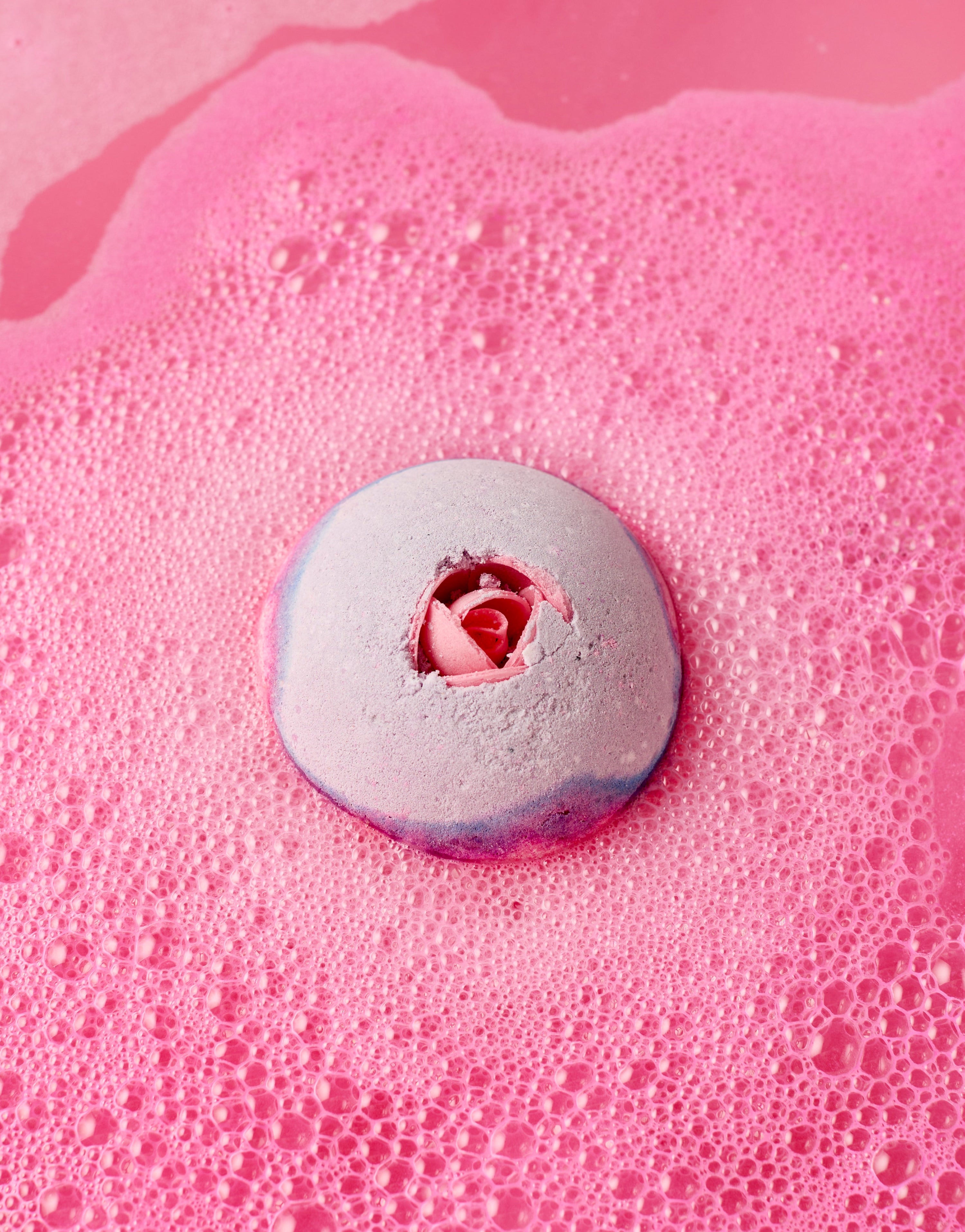 Lush Sex Bomb vs. Lust: Which Floral Jasmine Scent Wins?