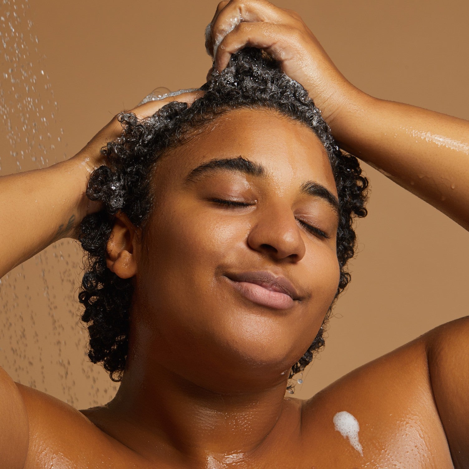 REHAB. Essential Dry Shampoo | Non-Aerosol Volumizing Powder – LUSH